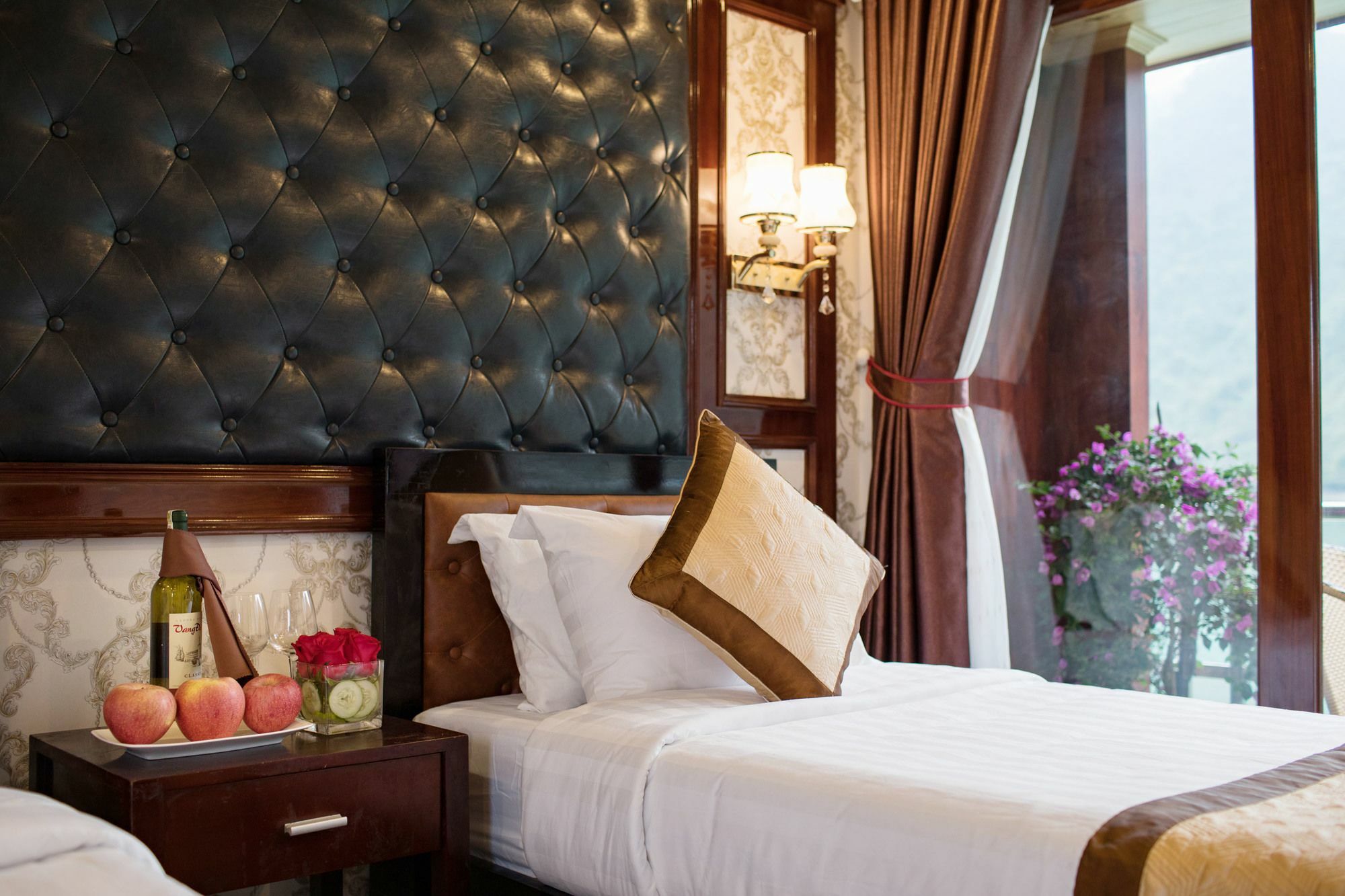 Harmony Boutique Cruises Hotel Ha Long Exterior photo