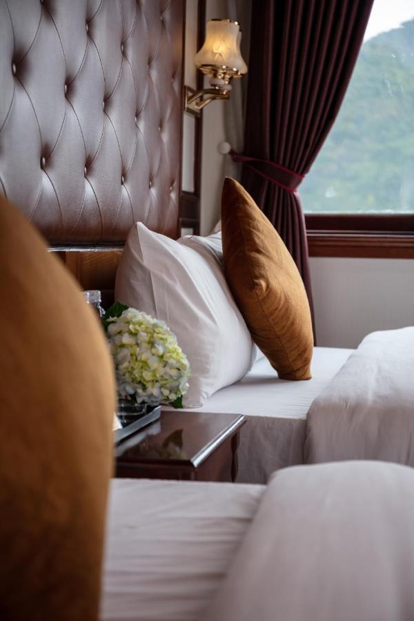 Harmony Boutique Cruises Hotel Ha Long Exterior photo